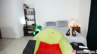 Meganhot15 07-Nov-25