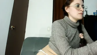 julie_autmn_ feet - (05/15/2025)