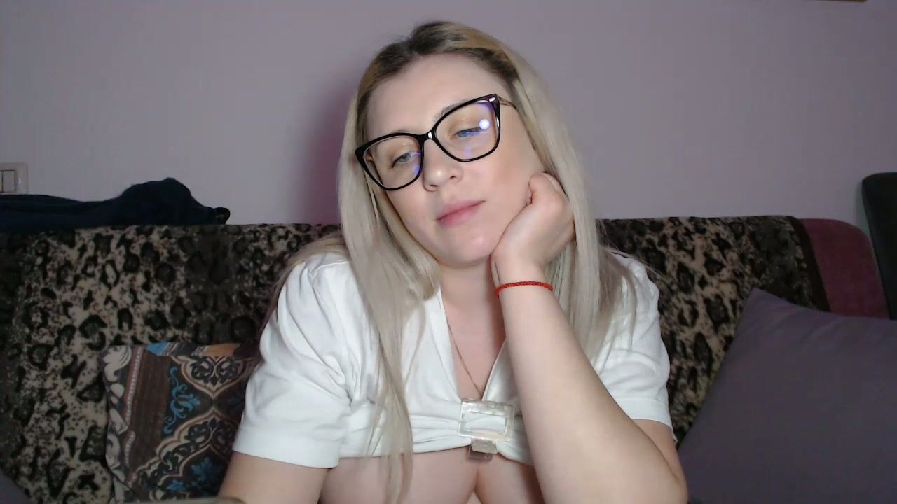dalyana22 hot live cam video (05/16/2025)