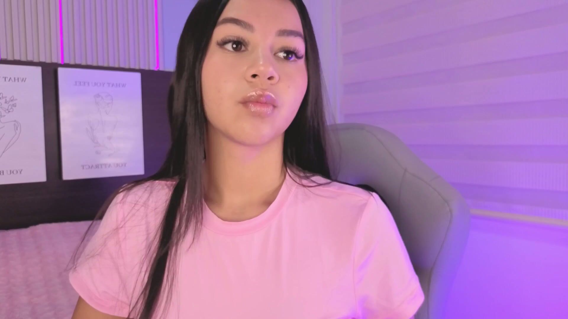 Violet_spencer chat sex (05-16-2025)