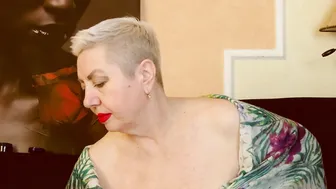 Posh_lady 05-17-2025 bigboobs