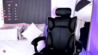 Emilyruiz1 posing on cam sex porn cam