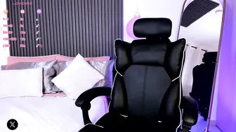 Emilyruiz1 posing on cam sex porn cam