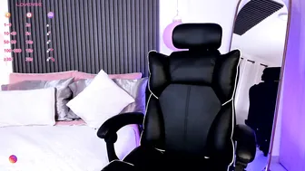 Emilyruiz1 posing on cam sex porn cam