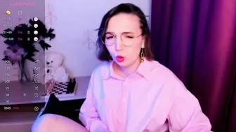 Kindhazelhere_ live cam video chat sex