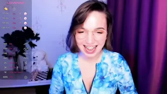 kindhazelhere_ video cam 11/07/2025