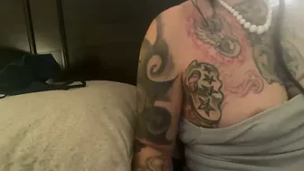 misshoneybadger333 smoking webcam show
