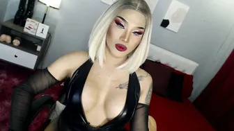 your_truly_goddess143 recorded nude video 323105