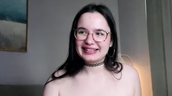 Iralascola teen nude cam