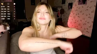 Oletaguinyard new nude cam video