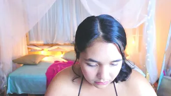 Loreaniss hot 09-Nov-25