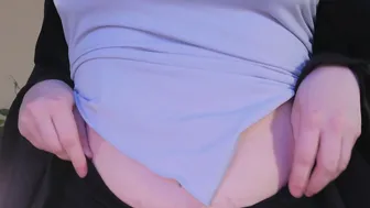 eliejay teen posing on webcam