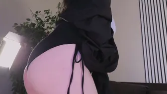 eliejay teen posing on webcam