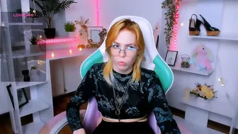 wild_berry_soul glasses hot webcam porn video