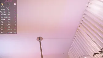 Lau__1 posing on webcam porn cam