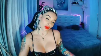 Cokeyspeed69 posing on webcam 11/09/2025