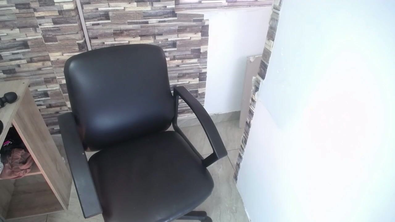 Chrissyhotx free cam show 11-09-2025