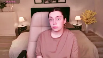 Daniellasweet20 cfnm posing on webcam