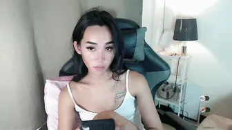 ami_lewis 11-09-2025 smalltits