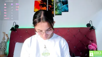 ruth_harvey cam girl chat 09-Nov-25
