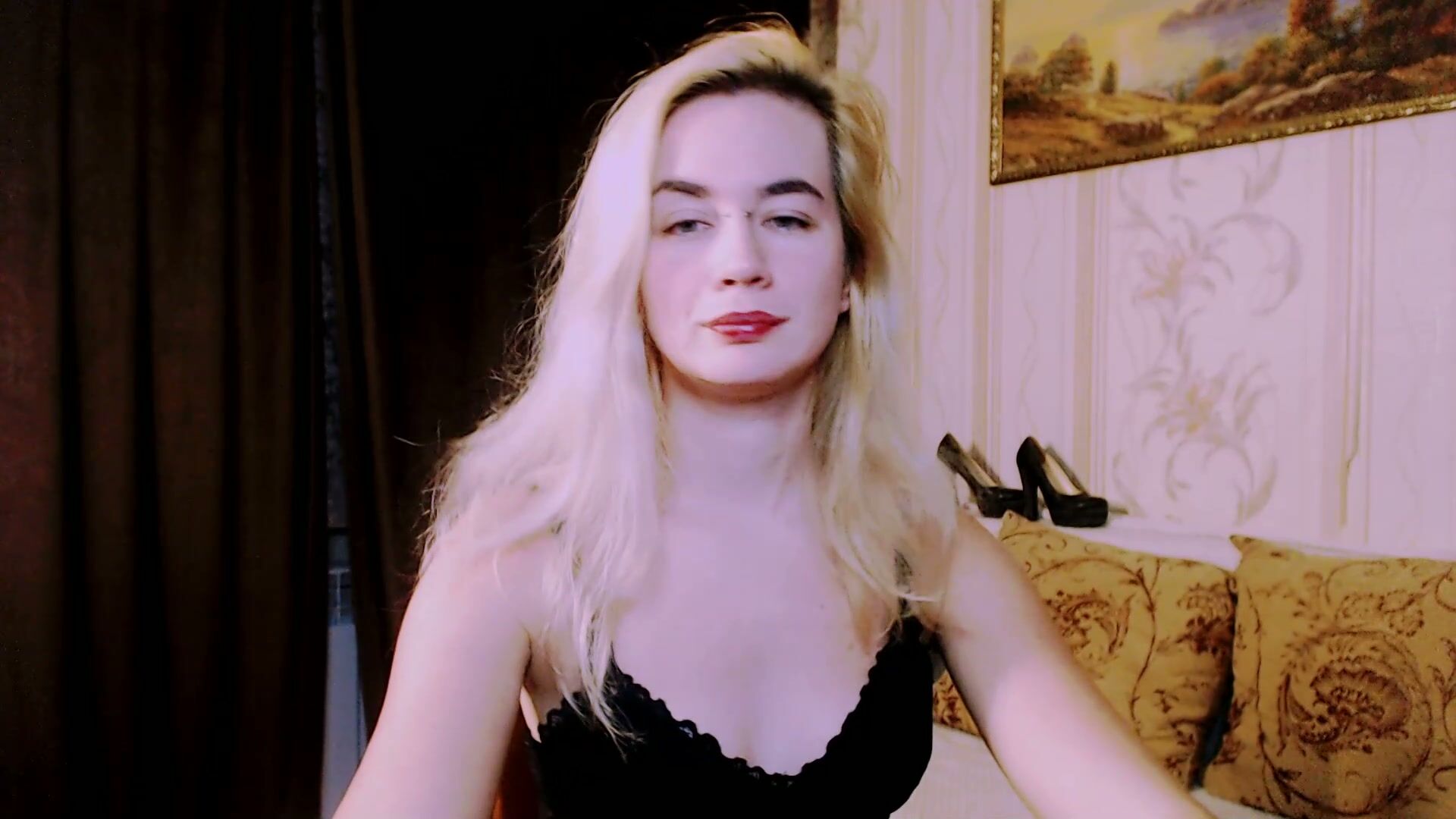 Carinfox posing on webcam 09 November 2025