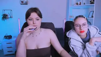 mona_cloud naked on cam live cam video