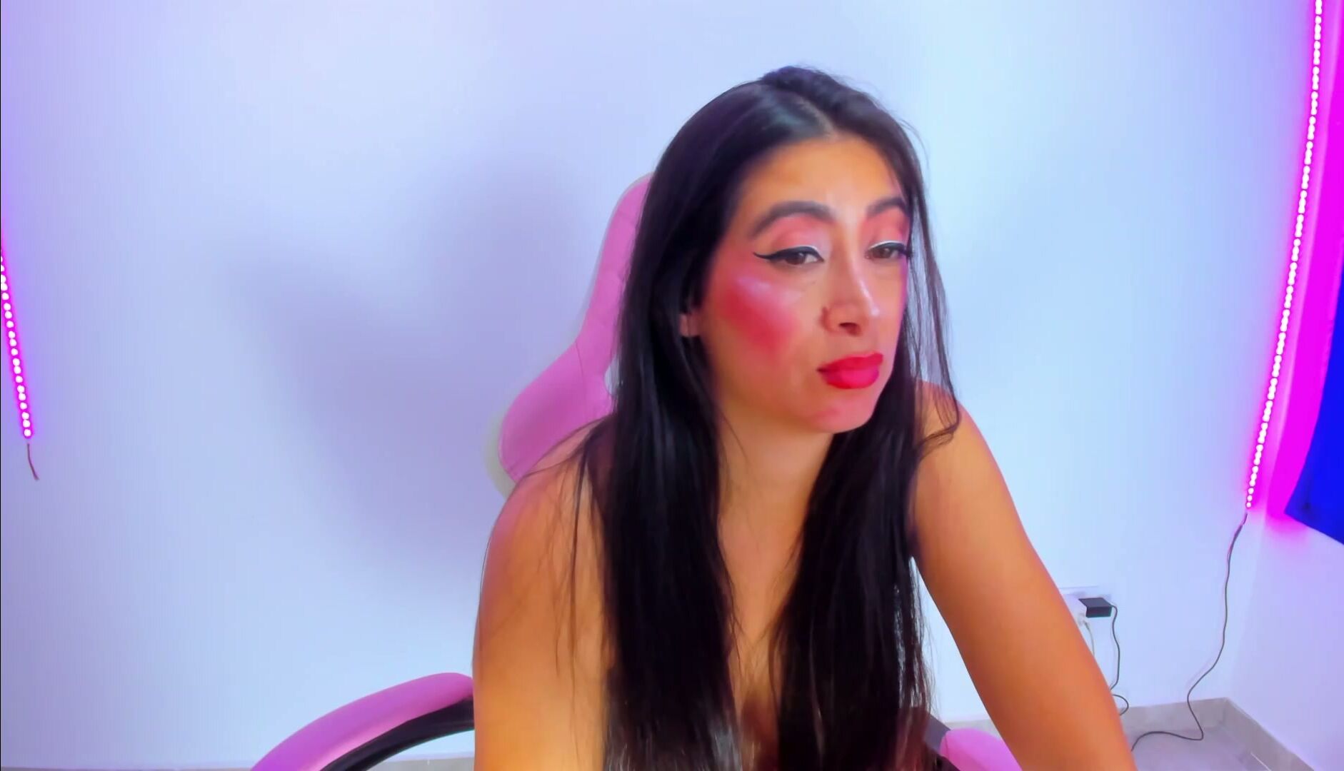 Meganwhite_3 orgasm - 05-17-2025