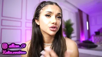 vanessasimon webcam - 17-May-25