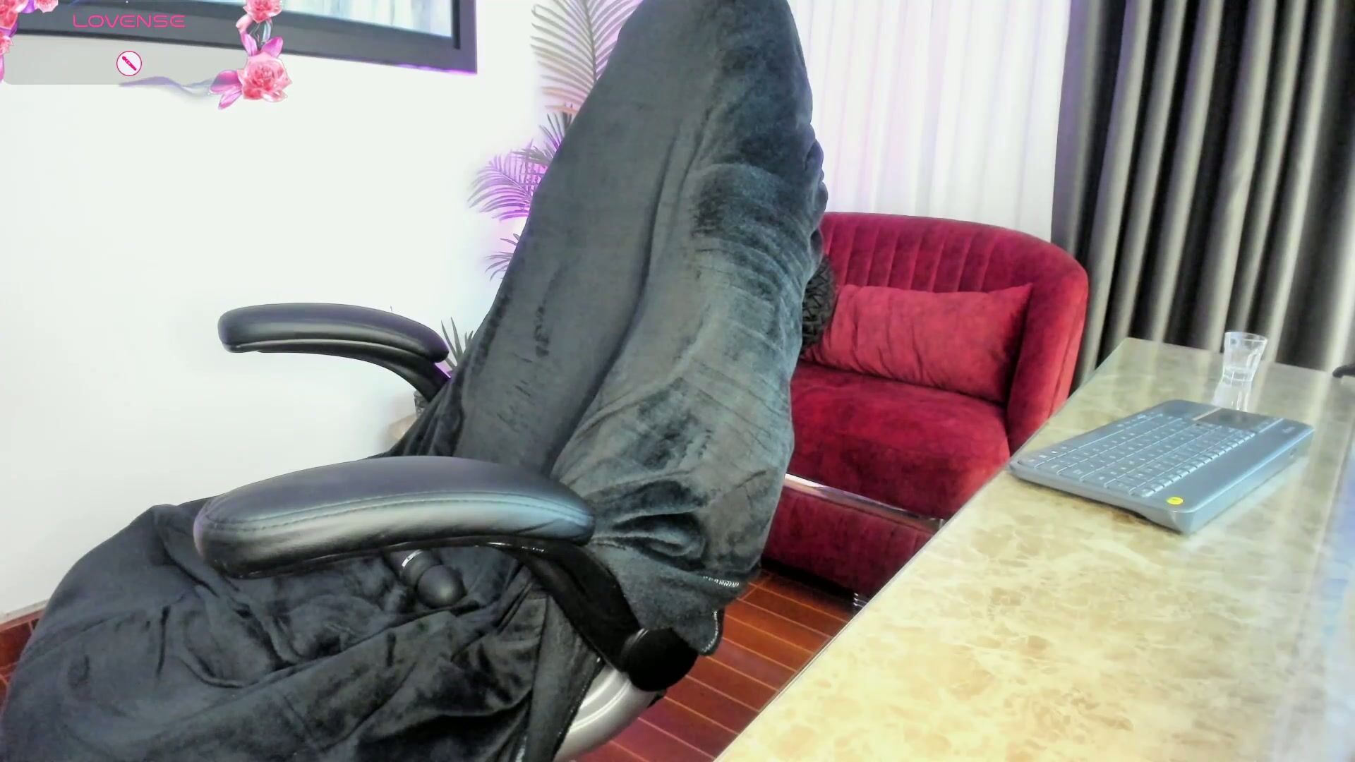 charlote_horny video cam porn 17 May 2025