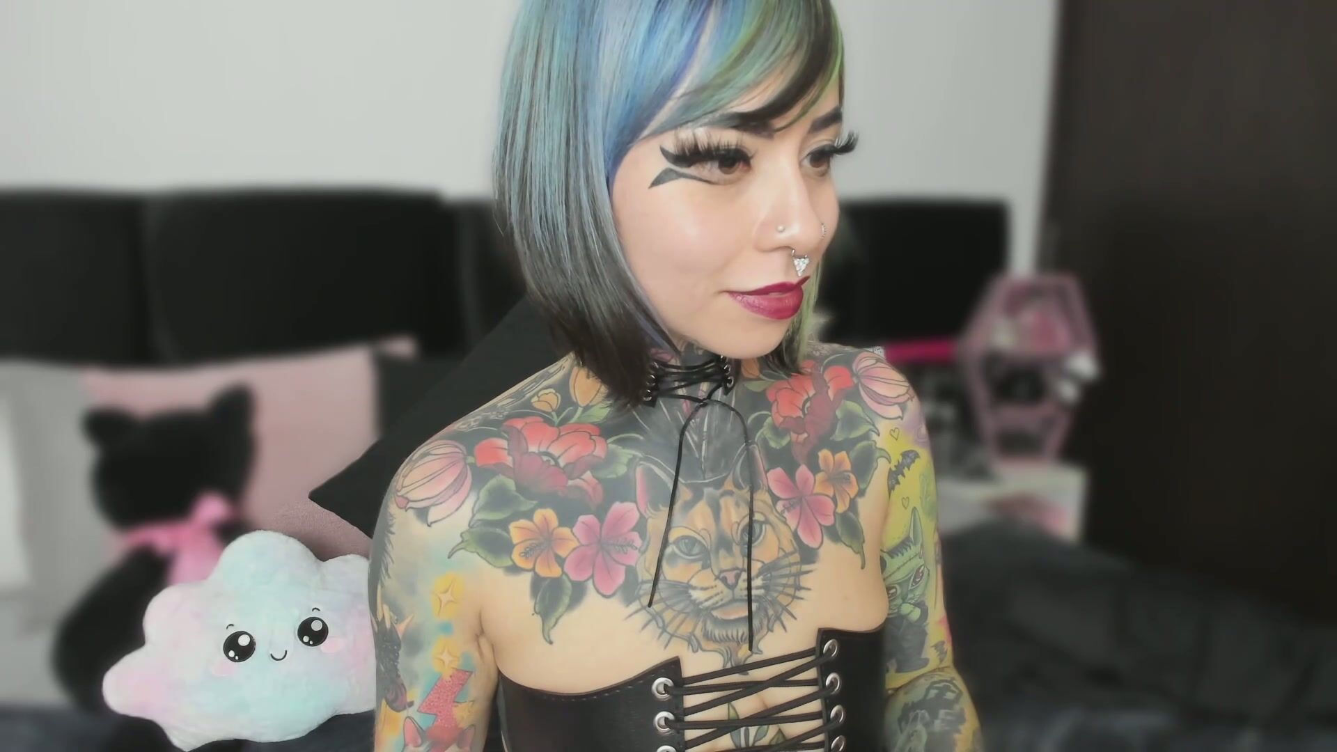 Nikkiramone bigass on webcam