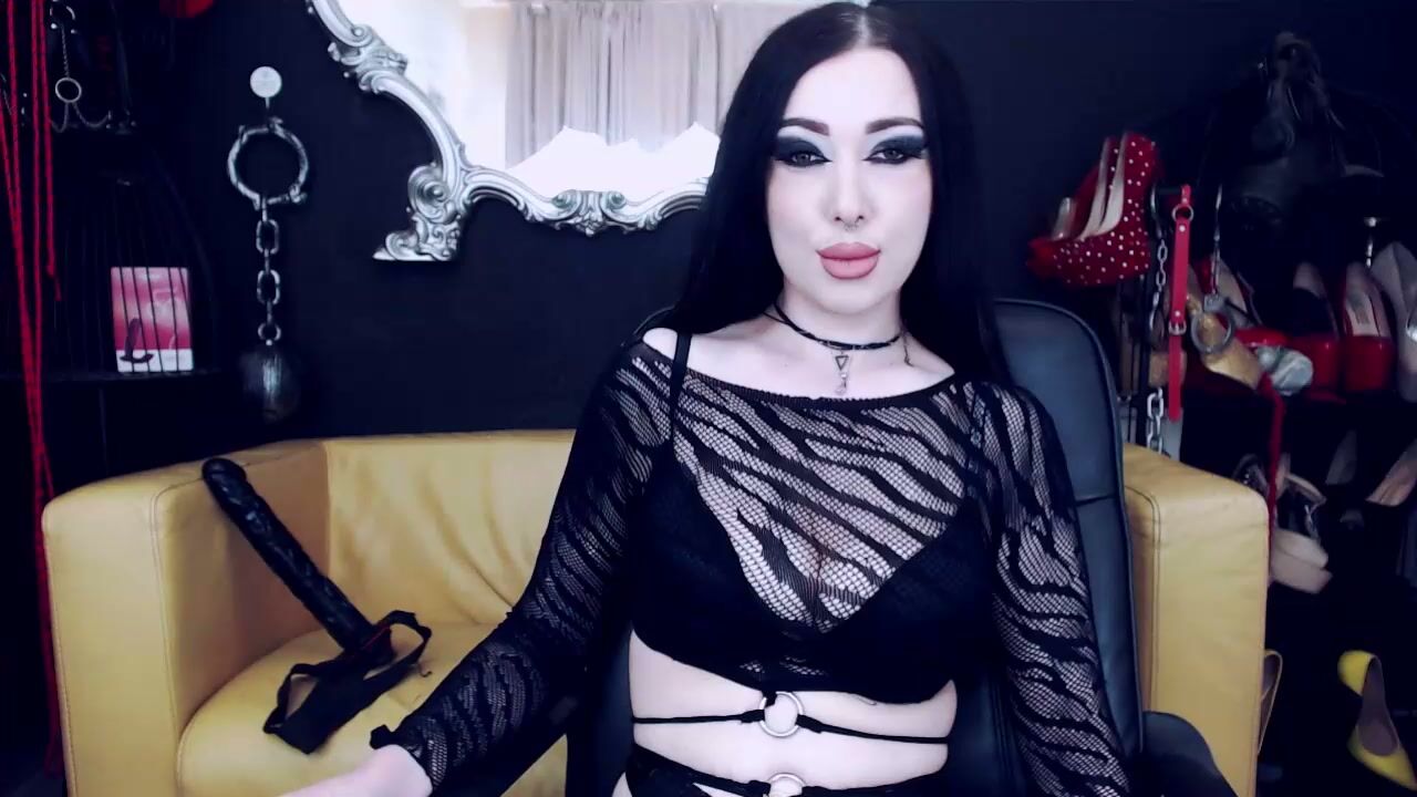 goddessgeorgia goth (05-18-2025)