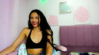 Evelin_shy 10-Nov-25 latina