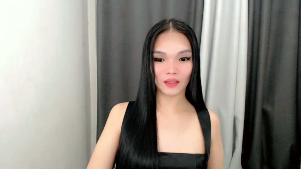 lanawyatt_ 10-Nov-2025 asian