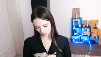 A_ariella_ 11-10-2025