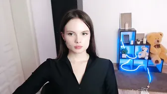 A_ariella_ 11-10-2025
