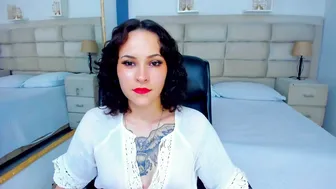 annythomsonn recorded nude video 332055