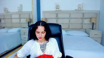 Annythomsonn smoke 11-11-2025