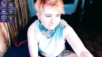 Ftmblueyes live cam video (11/11/2025)
