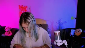 gloria_bubble posing on cam - 11 November 2025