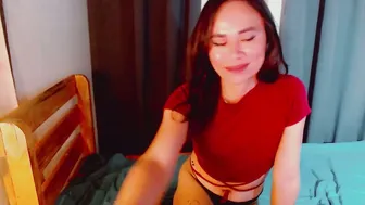 Urlovely_che smalltits 11 November 2025