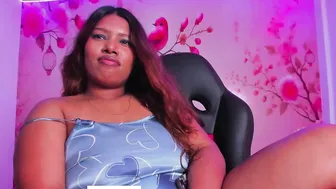 Thais_waldrof cam porn 11/11/2025