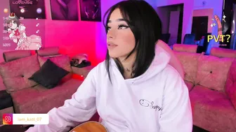 cute_sarita18 11-11-2025