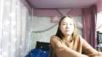 Leila_bambi_ young webcam