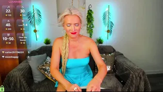 Luna_lew1s lovense webcam