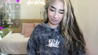 malory_tay 11-Nov-25