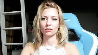karoline121 (11/11/2025)