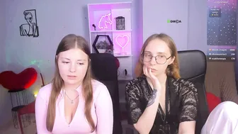 Bella_cute12 11/11/2025 bigass