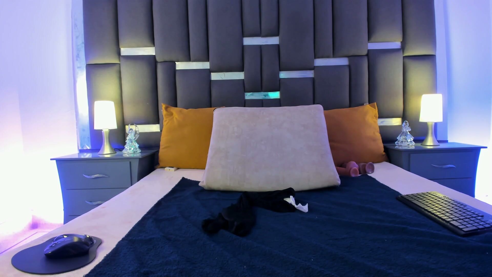 talianavega (11-11-2025) sex chat cam