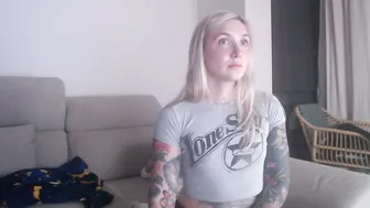 tattoobbgirl (11-11-2025)