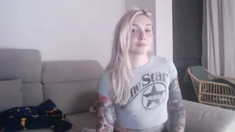 tattoobbgirl (11-11-2025)
